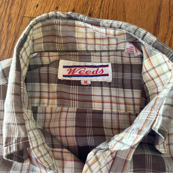 VINTAGE WEEDS BUTTON DOWN SHORT SLEEVE SHIRT MENS SMALL KHAKI/TAN/BROWN/RED - Picture 9 of 10
